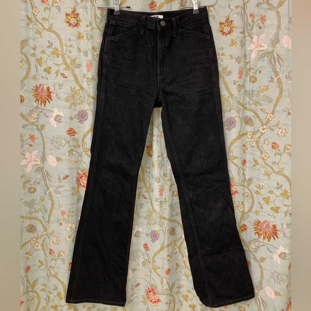 Uniqlo Women High-rise Flare Jean Black